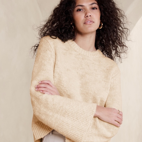 New! BANANA REPUBLIC Flared Sleeve Soft Wool Sweater in Cream White, Size XL - Picture 5 of 6